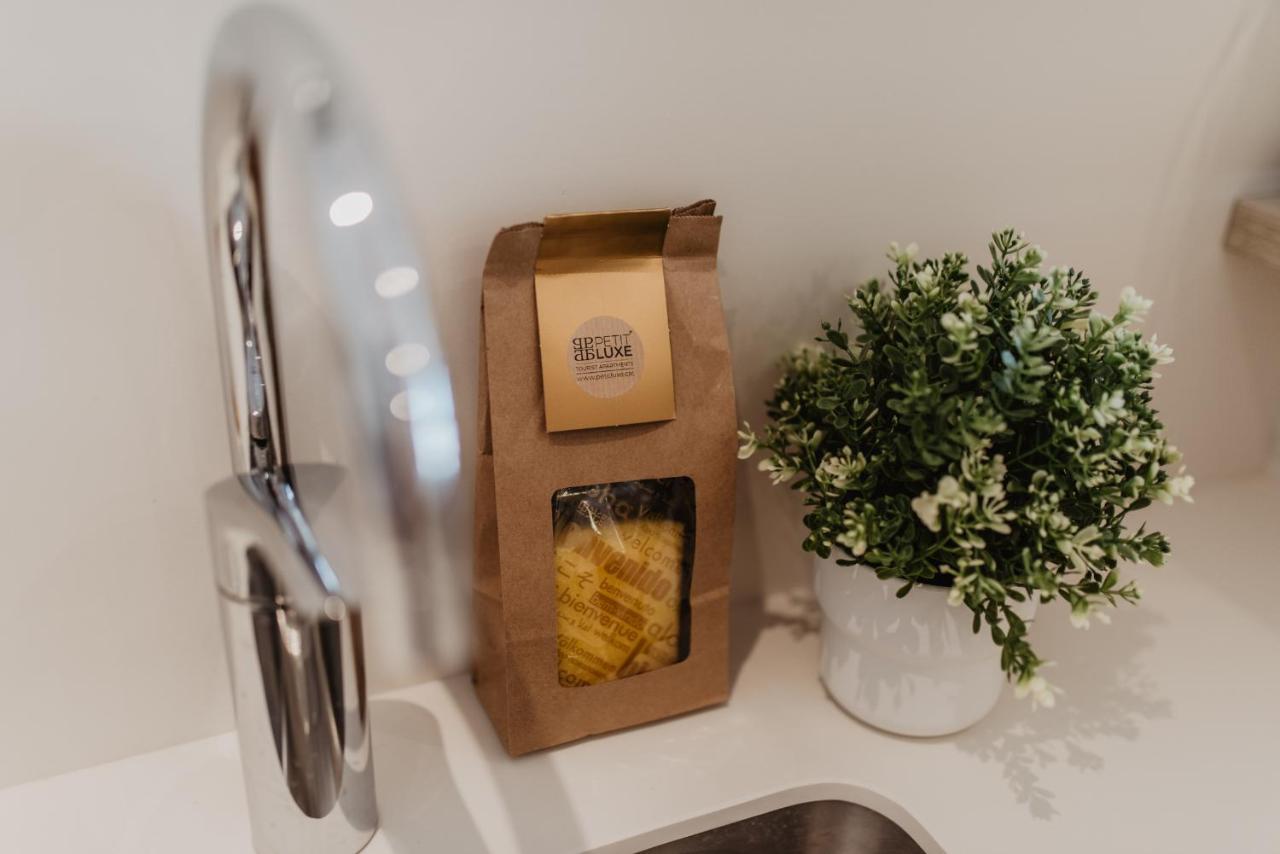 Petit Luxe Volta Apartaments 테라사 외부 사진